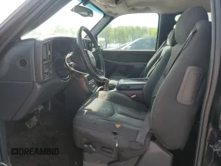 2002 Chevrolet Avalanche z VIN 3GNEC13T92G147979, wystawiony jako Copart lot #59163765 z przebiegiem 221 296 mil mil oraz Czysty tytuł • Clean title. Historia ofert i sprzedaży dostępna na DreamBid. Obrazek 7.