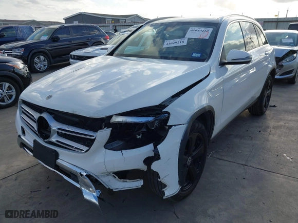 2019 Mercedes-Benz GLC with VIN WDC0G4KB0KV154015, listed as a IAAI auction lot 41049218 with 38,473 mi miles. Bid and sale history available at carsss.com. Image 6.