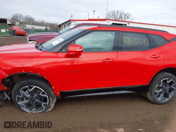 2022 Chevrolet Blazer RS z VIN 3GNKBKRS8NS172965, wystawiony jako IAAI lot #41610547 z przebiegiem 43 333 mil mil oraz . Historia ofert i sprzedaży dostępna na DreamBid. Obrazek 14.