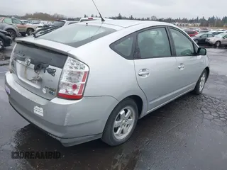 2006 Toyota Prius with VIN JTDKB20U967518836, listed as a IAAI auction lot 41602066 with Not Provided miles. Bid and sale history available at carsss.com. Image 4.