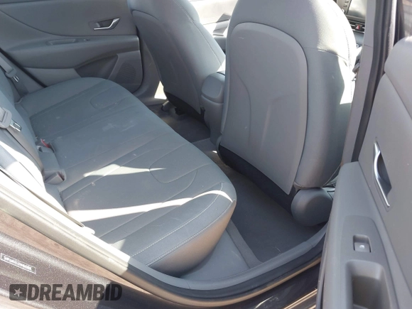 2022 Hyundai Elantra SEL with VIN 5NPLM4AGXNH065808, listed as a IAAI auction lot 42070044 with 16,370 mi miles and . Bid and sale history available at DreamBid. Image 8.
