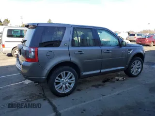 2009 Land Rover LR2 HSE z VIN SALFT24N09H135067, wystawiony jako Copart lot #86661564 z przebiegiem 126 267 mil mil oraz Czysty tytuł • Clean title. Historia ofert i sprzedaży dostępna na DreamBid. Obrazek 3.