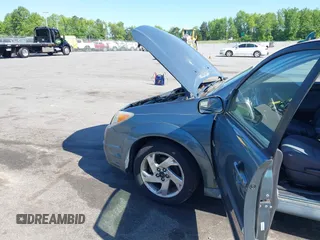 2006 Pontiac Vibe with VIN 5Y2SL658X6Z422993, listed as a IAAI auction lot 42130160 with 184,156 mi miles. Bid and sale history available at carsss.com. Image 13.
