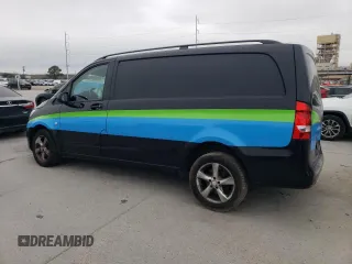 2016 Mercedes-Benz Metris Cargo z VIN WD3PG2EAXG3171266, wystawiony jako Copart lot #43595185 z przebiegiem 101 889 mil mil oraz Szkoda całkowita • Salvage title. Historia ofert i sprzedaży dostępna na DreamBid. Obrazek 2.
