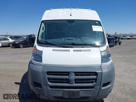 2018 Ram ProMaster Cargo z VIN 3C6URVHG3JE116329, wystawiony jako IAAI lot #42331735 z przebiegiem 161 377 mil mil oraz . Historia ofert i sprzedaży dostępna na DreamBid. Obrazek 6.