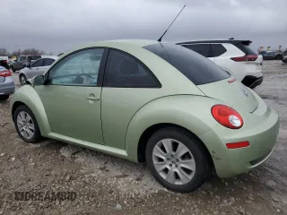 2008 Volkswagen New Beetle Coupe S with VIN 3VWPW31CX8M513351, listed as a Copart auction lot 49517555 with 0 mi miles and Salvage Title. Bid and sale history available at carsss.com. Image 2.