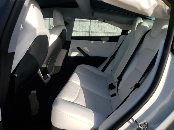 2025 Tesla Model 3 Long Range with VIN 5YJ3E1EAXSF935004, listed as a Copart auction lot 52233195 with 5,873 mi miles and Salvage Title. Bid and sale history available at carsss.com. Image 10.