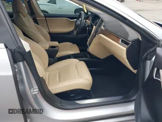 2017 Tesla Model S 100D с VIN 5YJSA1E28HF199687, выставлен на аукционе IAAI как лот 42353657 с пробегом 68 533 миль миль и . История ставок и продаж доступна на DreamBid. Изображение 5.
