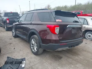 2020 Ford Explorer XLT with VIN 1FMSK8DH9LGA09384, listed as a IAAI auction lot 41997331 with 88,676 mi miles. Bid and sale history available at carsss.com. Image 3.