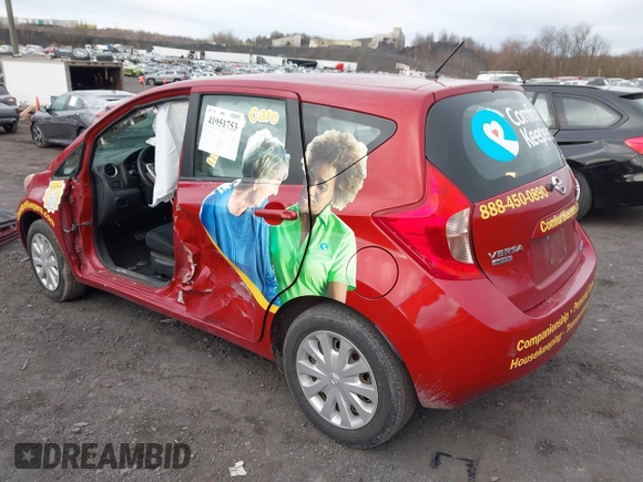 2015 Nissan Note S z VIN 3N1CE2CP6FL378535, wystawiony jako IAAI lot #41951753 z przebiegiem 138 586 mil mil oraz . Historia ofert i sprzedaży dostępna na DreamBid. Obrazek 3.