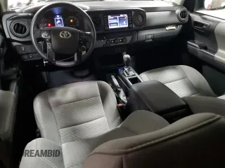 2022 Toyota Tacoma SR z VIN 3TYRX5GN4NT046702, wystawiony jako Copart lot #54591465 z przebiegiem 109 217 mil mil oraz Czysty tytuł • Clean title. Historia ofert i sprzedaży dostępna na DreamBid. Obrazek 8.