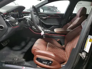 2024 Audi S8 z VIN WAULSAF83RN004941, wystawiony jako Copart lot #74510544 z przebiegiem 10 181 mil mil oraz Szkoda całkowita • Salvage title. Historia ofert i sprzedaży dostępna na DreamBid. Obrazek 7.