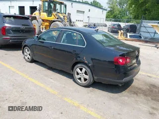 2008 Volkswagen Jetta SE with VIN 3VWRZ71K18M160304, listed as a IAAI auction lot 42484836 with 185,592 mi miles and . Bid and sale history available at DreamBid. Image 3.