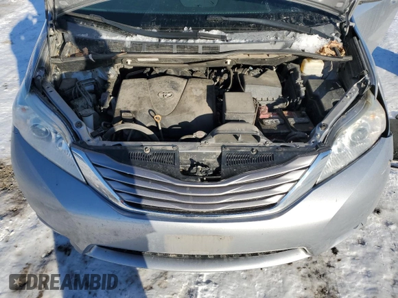 2017 Toyota Sienna XLE with VIN 5TDDZ3DC7HS153013, listed as a Copart auction lot 41402205 with 89,466 mi miles and Salvage title. Bid and sale history available at DreamBid. Image 12.