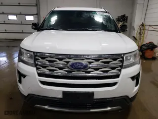 2018 Ford Explorer XLT with VIN 1FM5K8DH3JGB20118, listed as a Copart auction lot 52390615 with 152,164 mi miles and Clean Title. Bid and sale history available at carsss.com. Image 5.