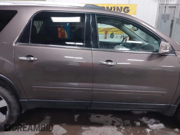 2011 GMC Acadia SLT1 with VIN 1GKKRREDXBJ331099, listed as a IAAI auction lot 41950066 with 128,067 mi miles. Bid and sale history available at carsss.com. Image 13.