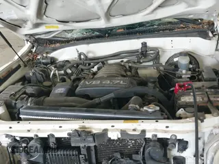 2005 Toyota Sequoia SR5 with VIN 5TDBT44A45S250274, listed as a IAAI auction lot 42594896 with 301,416 mi miles and . Bid and sale history available at DreamBid. Image 13.