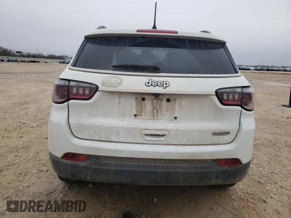 2022 Jeep Compass Latitude with VIN 3C4NJCBB3NT119450, listed as a Copart auction lot 45893475 with 18,004 mi miles and Salvage Title. Bid and sale history available at carsss.com. Image 6.