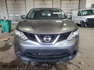 2017 Nissan Rogue Sport SL with VIN JN1BJ1CR6HW135582, listed as a Copart auction lot 50052955 with 102,967 mi miles and Non Repairable. Bid and sale history available at carsss.com. Image 5.