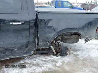 2020 Ram 1500 Big Horn z VIN 1C6RRFFG0LN334919, wystawiony jako IAAI lot #41916766 z przebiegiem 45 237 mil mil oraz . Historia ofert i sprzedaży dostępna na DreamBid. Obrazek 6.