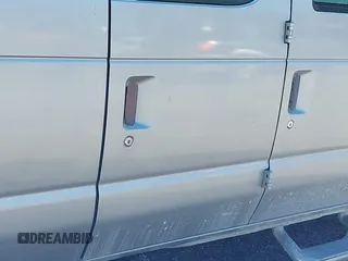 1999 Ford Econoline Passenger XL с VIN 1FBSS31S1XHC00521, выставлен на аукционе IAAI как лот 41629239 с пробегом 127 085 миль миль и . История ставок и продаж доступна на DreamBid. Изображение 6.