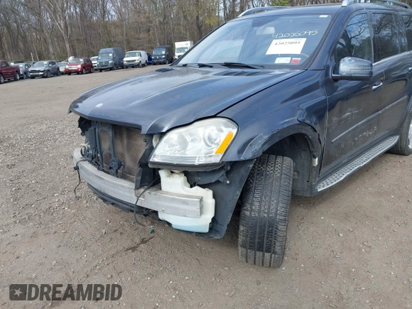 2011 Mercedes-Benz GL-Class GL 550 with VIN 4JGBF8GEXBA634772, listed as a IAAI auction lot 42025095 with 183,986 mi miles. Bid and sale history available at carsss.com. Image 6.