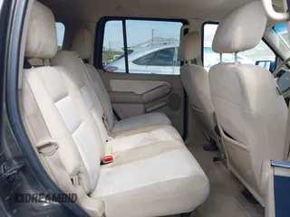 2008 Ford Explorer XLT with VIN 1FMEU73E98UA62801, listed as a IAAI auction lot 42096409 with 156,209 mi miles. Bid and sale history available at carsss.com. Image 8.