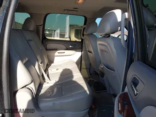 2012 Chevrolet Suburban LT with VIN 1GNSCJE09CR204947, listed as a IAAI auction lot 41501416 with 205,712 mi miles. Bid and sale history available at carsss.com. Image 8.