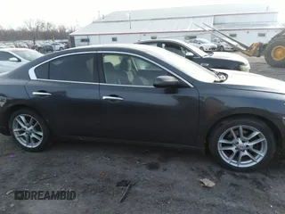 2010 Nissan Maxima SV z VIN 1N4AA5AP6AC838629, wystawiony jako IAAI lot #41005123 z przebiegiem 230 559 mil mil oraz . Historia ofert i sprzedaży dostępna na DreamBid. Obrazek 13.