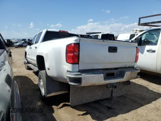2016 GMC Sierra 3500HD Denali z VIN 1GT42YE80GF287355, wystawiony jako Copart lot #53024615 z przebiegiem 161 733 mil mil oraz Szkoda całkowita • Salvage title. Historia ofert i sprzedaży dostępna na DreamBid. Obrazek 2.