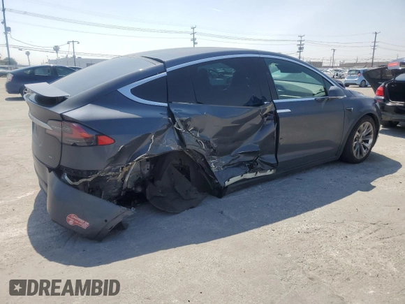 2016 Tesla Model X 70D z VIN 5YJXCBE20GF022698, wystawiony jako Copart lot #55328535 z przebiegiem Nie podano mil oraz Szkody całkowita. Historia ofert i sprzedaży dostępna na DreamBid. Obrazek 3.