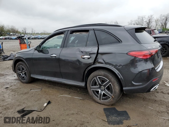 2025 Mercedes-Benz GLC 300 z VIN W1NKM4HB7SF260981, wystawiony jako Copart lot #51979695 z przebiegiem 4 881 mil mil oraz Szkoda całkowita • Salvage title. Historia ofert i sprzedaży dostępna na DreamBid. Obrazek 2.