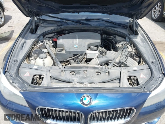 2013 BMW 5 Series 528i xDrive with VIN WBAXH5C52DD107297, listed as a IAAI auction lot 42004619 with 182,805 mi miles. Bid and sale history available at carsss.com. Image 10.