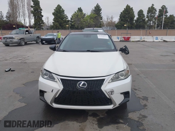 2013 Lexus CT 200h z VIN JTHKD5BH9D2172419, wystawiony jako IAAI lot #41968975 z przebiegiem 221 084 mil mil oraz . Historia ofert i sprzedaży dostępna na DreamBid. Obrazek 12.