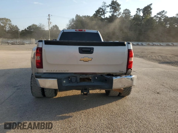 2008 Chevrolet Silverado 3500HD DRW LTZ with VIN 1GCJK33608F111611, listed as a Copart auction lot 76244664 with 287,483 mi miles and Salvage Title. Bid and sale history available at carsss.com. Image 6.