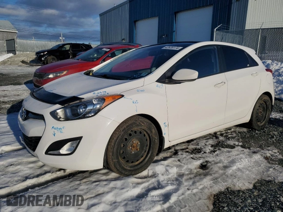 2013 Hyundai Elantra GT with VIN KMHD35LE4DU100416, listed as a Copart auction lot 42639174 with 212,182 mi miles and Salvage Title. Bid and sale history available at carsss.com. Image 1.