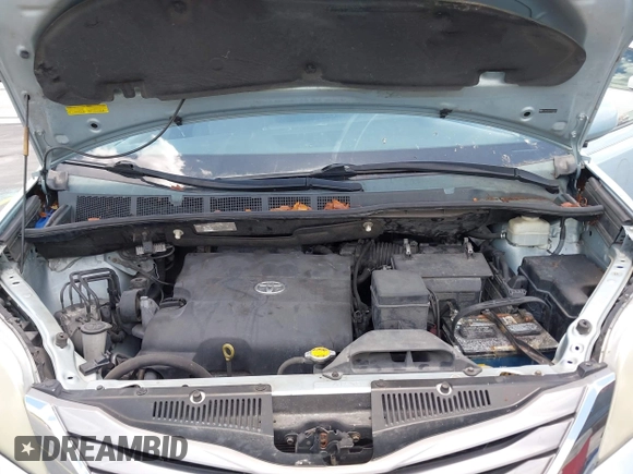 2015 Toyota Sienna XLE с VIN 5TDYK3DC3FS537633, выставлен на аукционе IAAI как лот 42534653 с пробегом 250 730 миль миль и . История ставок и продаж доступна на DreamBid. Изображение 10.