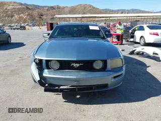 2006 Ford Mustang GT Deluxe with VIN 1ZVHT82H865256343, listed as a IAAI auction lot 42550238 with 153,700 mi miles and . Bid and sale history available at DreamBid. Image 13.