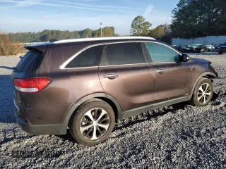 2017 Kia Sorento EX with VIN 5XYPHDA11HG216127, listed as a Copart auction lot 82587064 with 115,789 mi miles and Salvage Title. Bid and sale history available at carsss.com. Image 3.