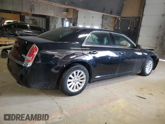 2014 Chrysler 300 z VIN 2C3CCAAG6EH136453, wystawiony jako Copart lot #41767885 z przebiegiem Nie podano mil oraz Szkoda całkowita • Salvage title. Historia ofert i sprzedaży dostępna na DreamBid. Obrazek 3.