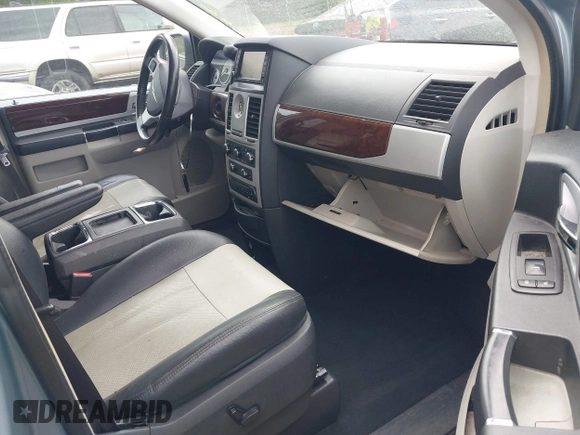 2010 Chrysler Town & Country Touring Plus with VIN 2A4RR8DX7AR368342, listed as a IAAI auction lot 41947514 with 343,759 mi miles. Bid and sale history available at carsss.com. Image 5.