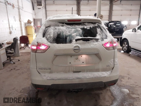 2015 Nissan Rogue SL with VIN 5N1AT2MT2FC836925, listed as a IAAI auction lot 41480969 with 152,210 mi miles. Bid and sale history available at carsss.com. Image 16.