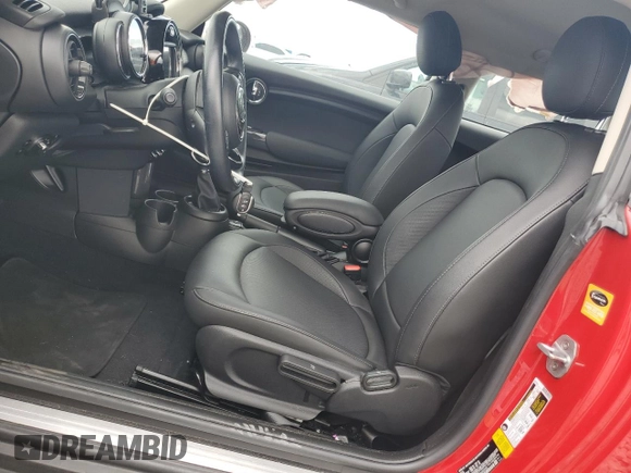 2019 MINI Hardtop Cooper с VIN WMWXP5C59K2H32200, выставлен на аукционе Copart как лот 62557905 с пробегом 17 257 миль миль и Списание • Salvage title. История ставок и продаж доступна на DreamBid. Изображение 7.