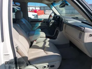 2005 Cadillac Escalade z VIN 1GYEC63N65R243624, wystawiony jako IAAI lot #42161106 z przebiegiem 150 877 mil mil oraz . Historia ofert i sprzedaży dostępna na DreamBid. Obrazek 5.