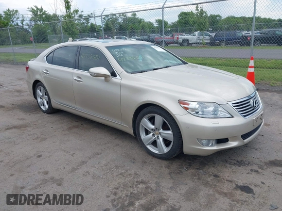 2012 Lexus LS 460 L z VIN JTHGL5EF6C5046681, wystawiony jako IAAI lot #42238501 z przebiegiem 101 140 mil mil oraz . Historia ofert i sprzedaży dostępna na DreamBid. Obrazek 1.
