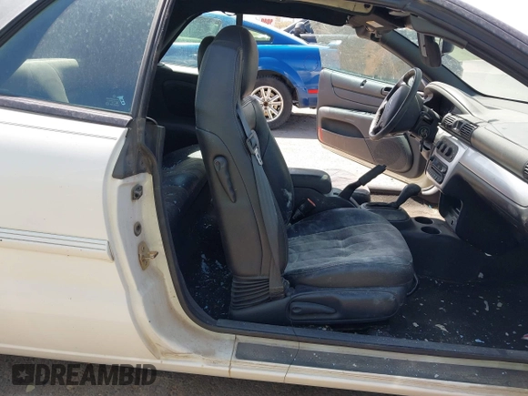 2005 Chrysler Sebring Touring z VIN 1C3EL55R25N574910, wystawiony jako IAAI lot #41925734 z przebiegiem 133 354 mil mil oraz . Historia ofert i sprzedaży dostępna na DreamBid. Obrazek 5.