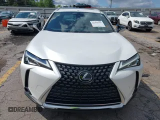 2022 Lexus UX 200 z VIN JTHP3JBH8N2055563, wystawiony jako IAAI lot #42462891 z przebiegiem 25 828 mil mil oraz . Historia ofert i sprzedaży dostępna na DreamBid. Obrazek 12.