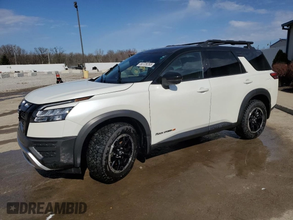 2024 Nissan Pathfinder Rock Creek z VIN 5N1DR3BD9RC224898, wystawiony jako Copart lot #50728265 z przebiegiem 13 765 mil mil oraz Szkoda całkowita • Salvage title. Historia ofert i sprzedaży dostępna na DreamBid. Obrazek 1.