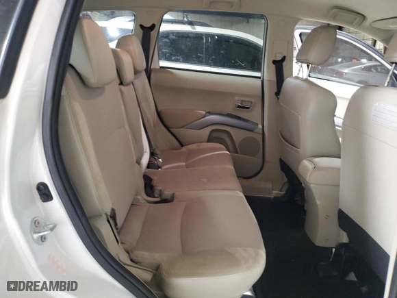 2010 Mitsubishi Outlander SE with VIN JA4AS3AWXAZ018838, listed as a Copart auction lot 46368595 with 71,888 mi miles and Salvage Title. Bid and sale history available at carsss.com. Image 11.