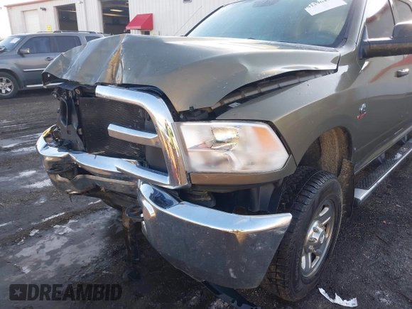 2015 Ram 2500 Tradesman с VIN 3C6UR5HL3FG629072, выставлен на аукционе IAAI как лот 41296490 с пробегом 211 318 миль миль и . История ставок и продаж доступна на DreamBid. Изображение 6.